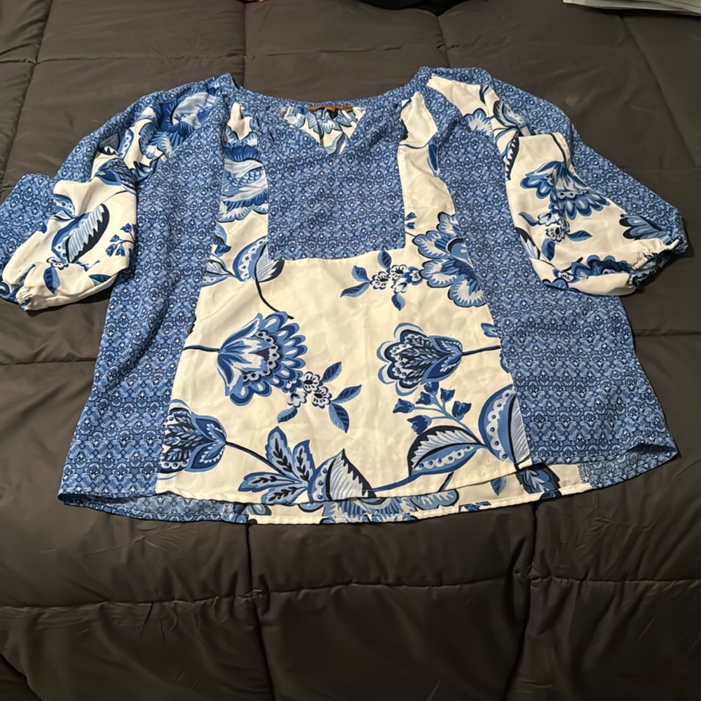 Women’s Blue and white Blouse